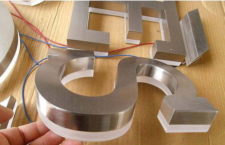 �麣�����v��(chu��ng)���Ļ��������޹�˾ �麣�V�湫˾ 